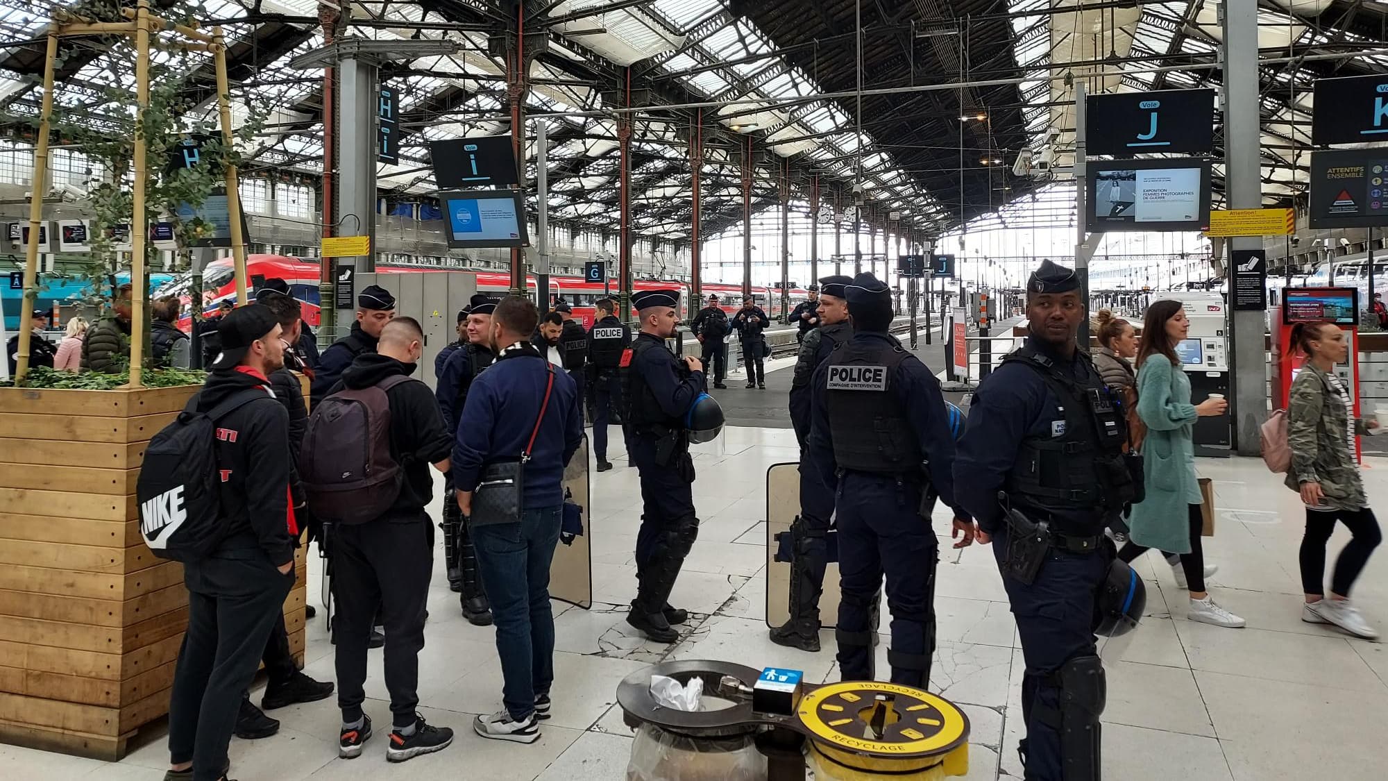 Des policiers Gare de Lyon