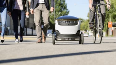 Ces tests emploient des véhicules robotisés du constructeur estonien Starship Technologies transportant une charge utile allant jusqu’à dix kilogrammes sur environ six kilomètres.