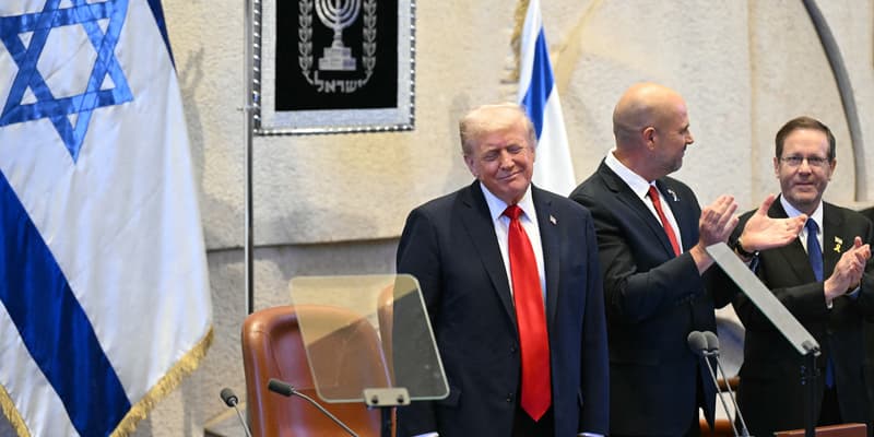 Le président américain Donald Trump, le 13 octobre 2025 au parlement israélien.