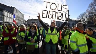 Les gilets jaunes adressent leurs revendications