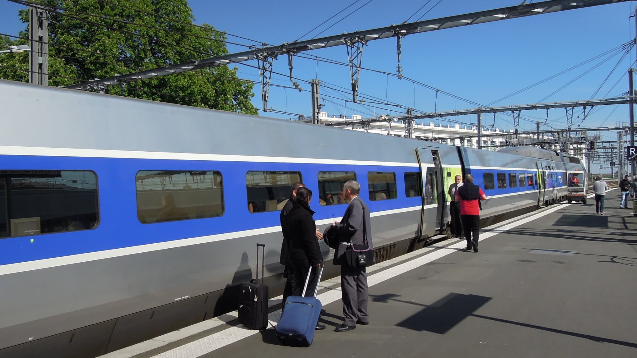 GIRONDE: COLLISION ENTRE UN TRAIN ET UNE VOITURE, LE TRAFIC FERROVIAIRE INTERROMPU ENTRE BORDEAUX ET LANGON
