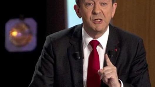 Jean-Luc Mélenchon estime que les dernières propositions fiscales en date de François Hollande et Nicolas Sarkozy témoignent d'une "mélenchonisation des esprits" dans la campagne présidentielle qui profite aux idées du Front de gauche. /Photo prise le 5 m