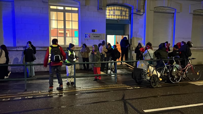 Lyon: un rassemblement place Carnot contre l'évacuation d'un campement de sans-abri à la veille du début du marché de Noël