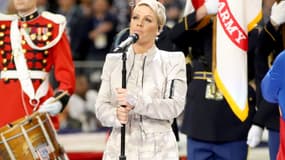Pink a chanté l'hymne national américain lors du Super Bowl 2018