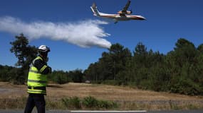 Des pompiers lors d'un entraînement à Saint-Aubin-de-Médoc (Gironde) ce vendredi 11 juillet 2025.