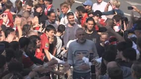 Eric Roy accueilli en héros à la mairie de Brest, le 20 mai 2024