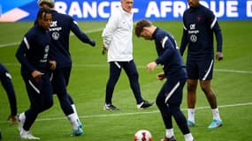 Les Bleus à l'entraînement sous la direction de Didier Deschamps à Villeneuve-d'Ascq, le 28 mars 2022, veille du match contre l'Afrique du Sud 