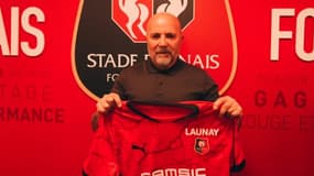 Jorge Sampaoli avec le maillot du Stade rennais