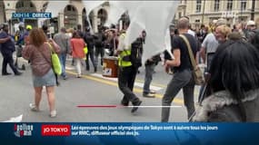 "Je mourrai non-vaccinée et je serai dans les rues même la nuit": le conseil constitutionnel valide la loi sanitaire et précipité les anti-pass dans la rue