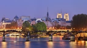 Paris, ses lumières, ses ponts et ses musées... ne suffisent pas à faire oublier le sale caractère des Parisiens