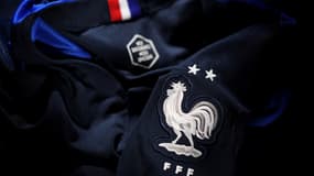 Le maillot des Bleus avec les deux étoiles