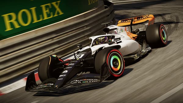 Une Formule 1 de l'écurie McLaren Racing issue du jeu de course "F1 23".