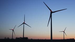 Les politiques publiques de soutien aux énergies renouvelables ont coûté 14,3 milliards d'euros entre 2005 et 2011 et doivent être mieux ciblées pour avoir un impact positif sur l'emploi et l'économie en France, estime la Cour des Comptes. /Photo d'archiv