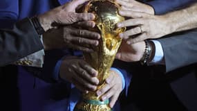 Le trophée de la Coupe du monde de football
