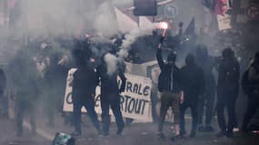 Des violences ont émaillé les manifestations du 1er-mai à Paris. 
