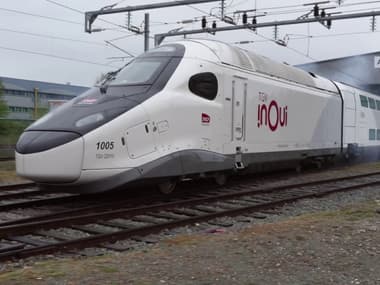 La livrée du futur TGV M de la SNCF a été dévoilée lundi 29 avril à l'usine Alstom de Belfort.