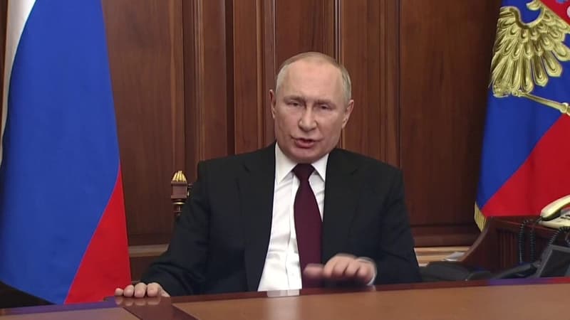 Le président russe Vladimir Poutine s'exprime à la télévision, le 21 février 2022.