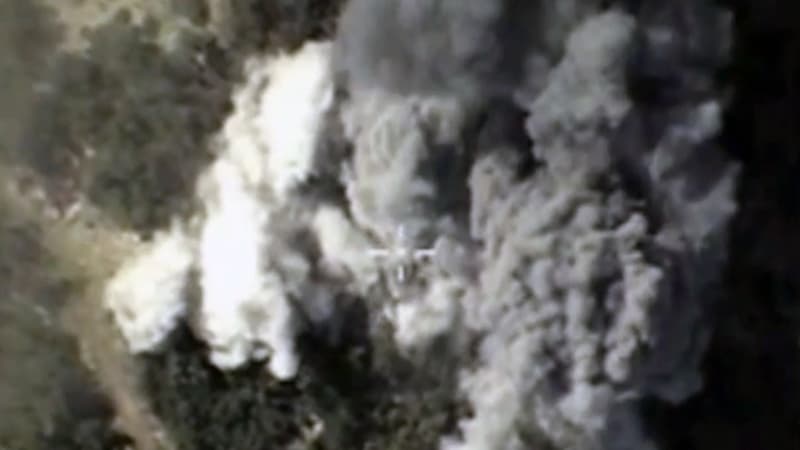 Bombardement lors d'une frappe russe en Syrie dans la province de Latakia.
Mardi 13 octobre 2015