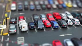 Les places de stationnement sont devenues trop étroites pour des voitures comme les SUV, c'est le constat d'un assureur en Grande-Bretagne.