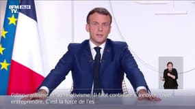 Emmanuel Macron appelle "à ne jamais céder au complotisme"