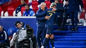Didier Deschamps et Antoine Griezmann lors de France-Ecosse, en octobre 2023.