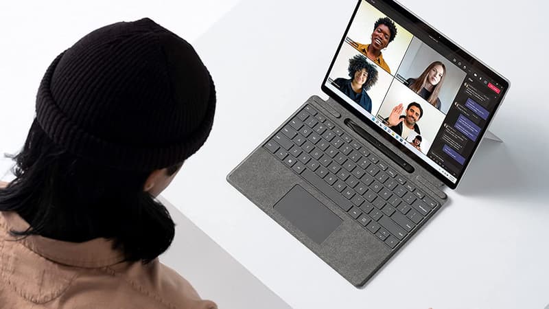 Surface Pro 8 : prix de folie sur le PC portable hybride de Microsoft !