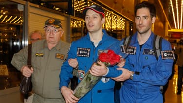 Thomas Pesquet arrive à l'aéroport de Karaganda au Kazakhstan, le 2 juin 2017.