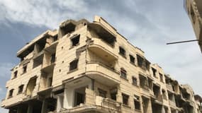 L'immeuble où logeait Jean-Michel Clain à Raqqa, en Syrie.