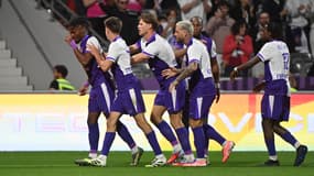 Les Toulousains célèbrent le but de Yann Gboho face au FC Nantes, le 27 septembre 2025