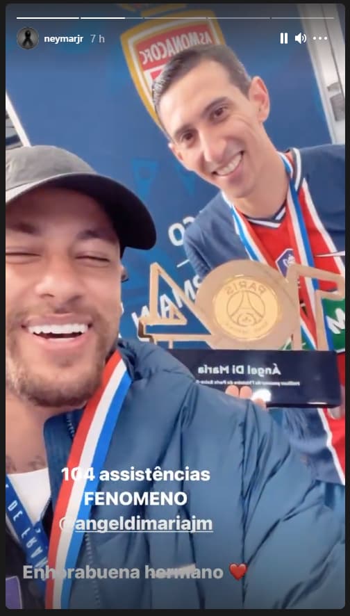 Neymar et Di Maria après la victoire en finale de Coupe de France. 