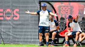 Franck Haise lors du match amical entre Nice et Aubagne à l'OGC Nice, le 16 juillet 2025.