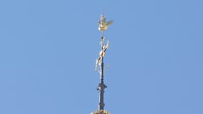 La nouvelle flèche de la cathédrale Notre-Dame de Paris, reconstruite à l'identité, début février 2024.