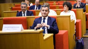 Les ministres Gérald Darmanin et Amélie Oudéa-Castéra, à Paris le 1er juin 2022