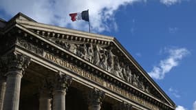 Cette photographie prise le 7 novembre 2023 montre la façade du Panthéon conçue par l'architecte français Jacques-Germain Soufflot, à Paris.