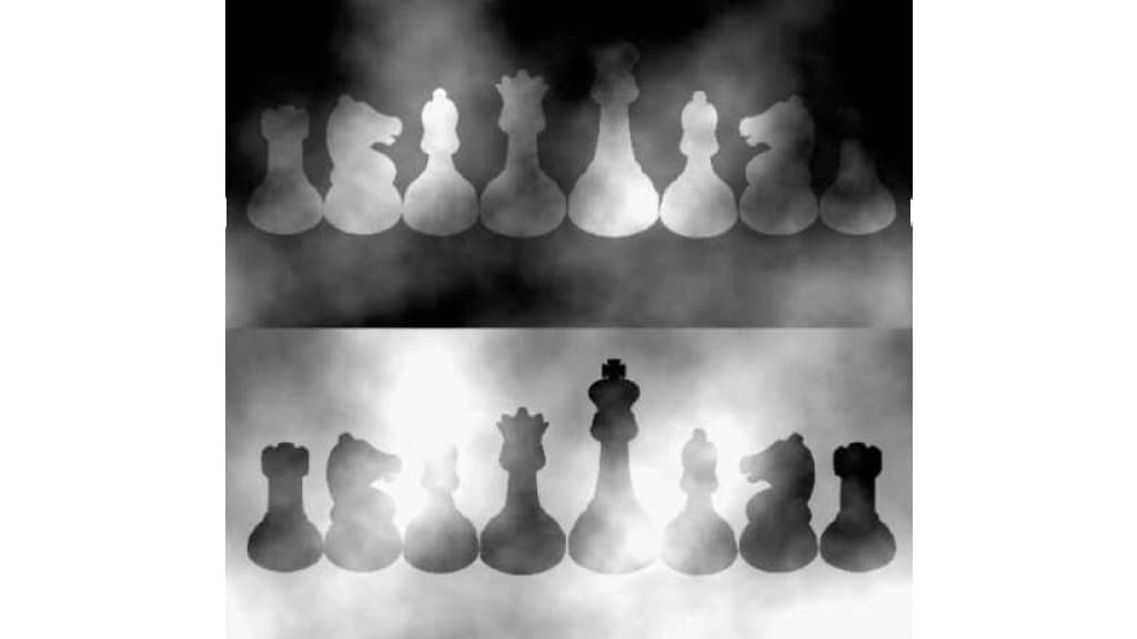 Les pièces d'échecs sont toutes de la même couleur.