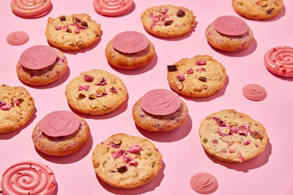 Les pâtisseries signées Nina Métayer au Café de la Rose par Lancôme 