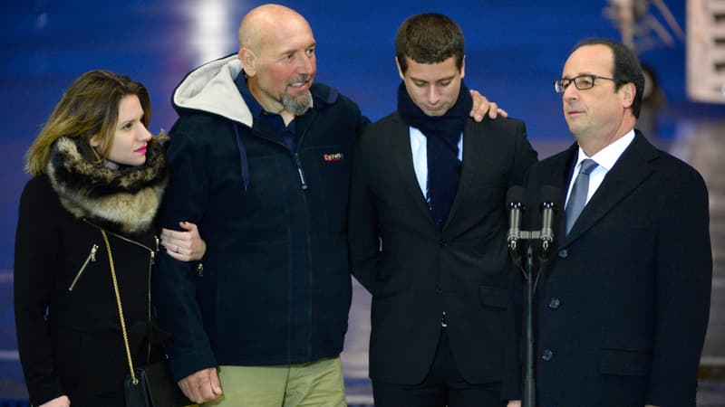 Serge Lazarevic, présenté comme le dernier otage français retenu dans le monde, est arrivé en France ce mercredi. Sa fille, le fils de Philippe Verdon qui lui a été tué, et le Président de la République, l'ont accueilli. 