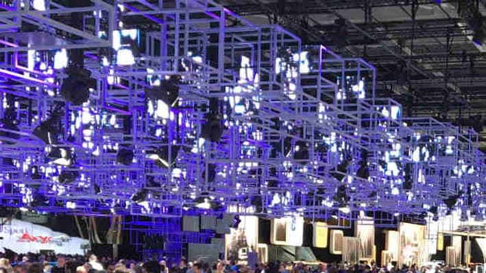 Vendredi 7 octobre en fin d'après-midi, les stands des constructeurs allemands dans le hall 4 ne désemplissaient pas.