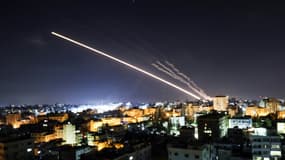 Tirs de roquettes depuis Gaza en direction d'Israël le 15 mai 2021