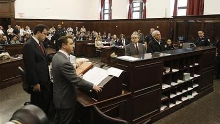 Les avocats de Dominique Strauss-Kahn entretiennent le mystère sur la stratégie de défense d'un homme dont l'opinion française reste dans sa majorité convaincue qu'il a été la victime d'une machination. /Photo prise le 16 mai 2011/ REUTERS/Shannon Staplet