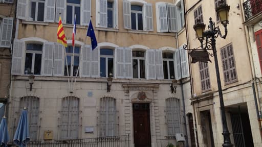 A Brignoles, le score du candidat du FN sera scruté de très près, après sa victoire à la cantonale partielle d'octobre 2013.