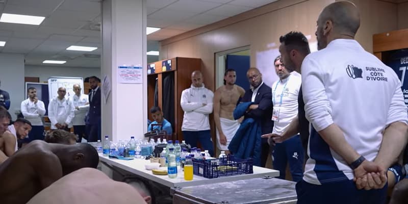 Roberto De Zerbi invite Adrien Rabiot à se calmer après le match Monaco-OM (3-0), le 12 avril 2025