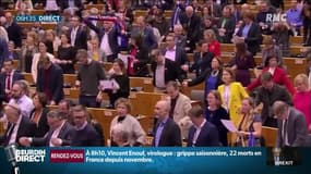 "Ce n'est qu'un au revoir": le chant émouvant des eurodéputés aux Britanniques