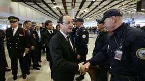 François Hollande à Roissy, jeudi  18 avril 2013