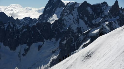 Une vallée de l'Aiguille Verte, un sommet du massif du Mont-Blanc, où un skieur est mort après une chute de plusieurs centaines de mètres