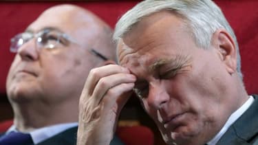 Jean-Marc Ayrault et Michel Sapin ont tous deux soutenu que l'objectif des 100.000 emplois d'avenir serait tenu.