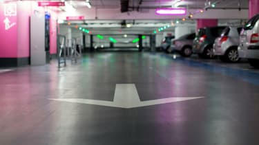 2600 places accessibles gratuitement dans 30 parkings aux portes de Paris, c'est le dispositif mis en place jusqu'à fin juillet.