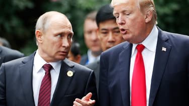 Donald Trump et Vladimir Poutine au Vietnam, le 11 novembre 2017 (photo d'illustration)