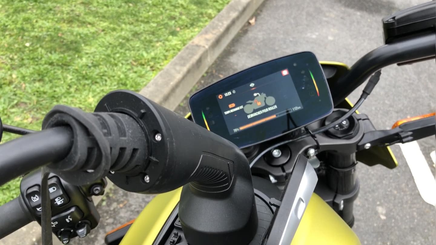 La LiveWire peut se recharger en une heure sur des chargeurs rapides