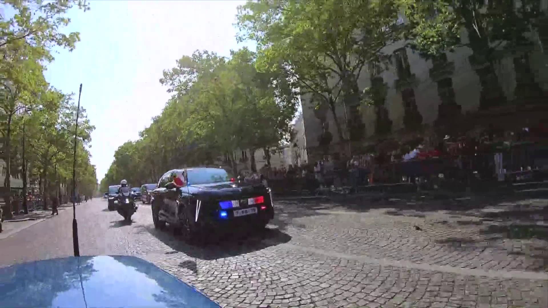 La nouvelle version 100% électrique de la DS n°7 présidentielle, utilisée pour la première fois le 14 juillet 2026. La nouvelle version 100% électrique de la DS n°7 présidentielle, utilisée pour la première fois le 14 juillet 2026.